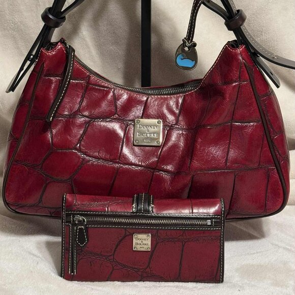 Dooney & Bourke Red Croc Embossed Leather Hobo Shoulder Bag w/ wallet Y2K - Picture 1 of 16